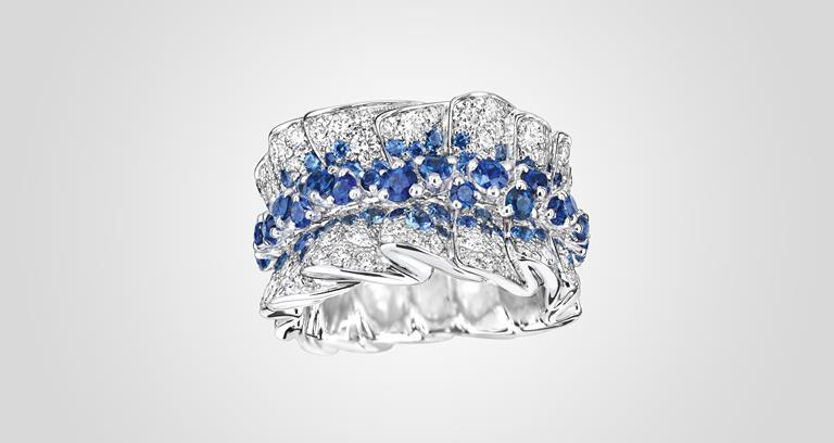 Archi Dior Bar en Corolle ring in white gold, diamonds and sapphires by Dior Joaillerie