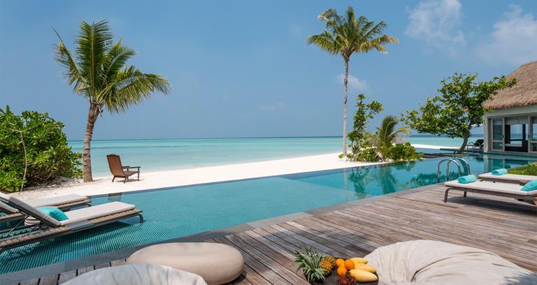 Three-bedroom Beach Villa Pool