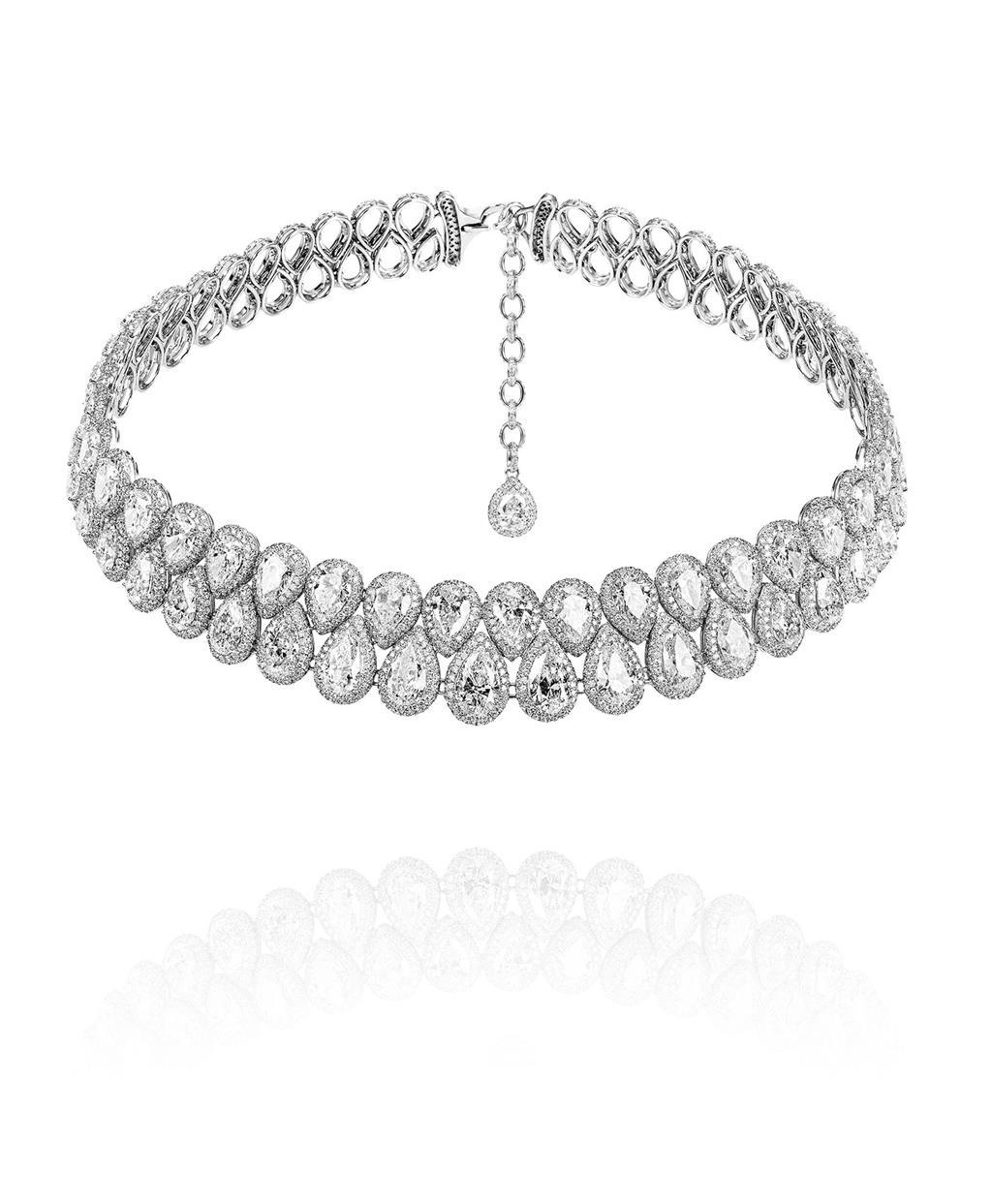 Necklace "L'Hiver"- White gold set with 58 pear-shaped diamonds and 4057 diamonds