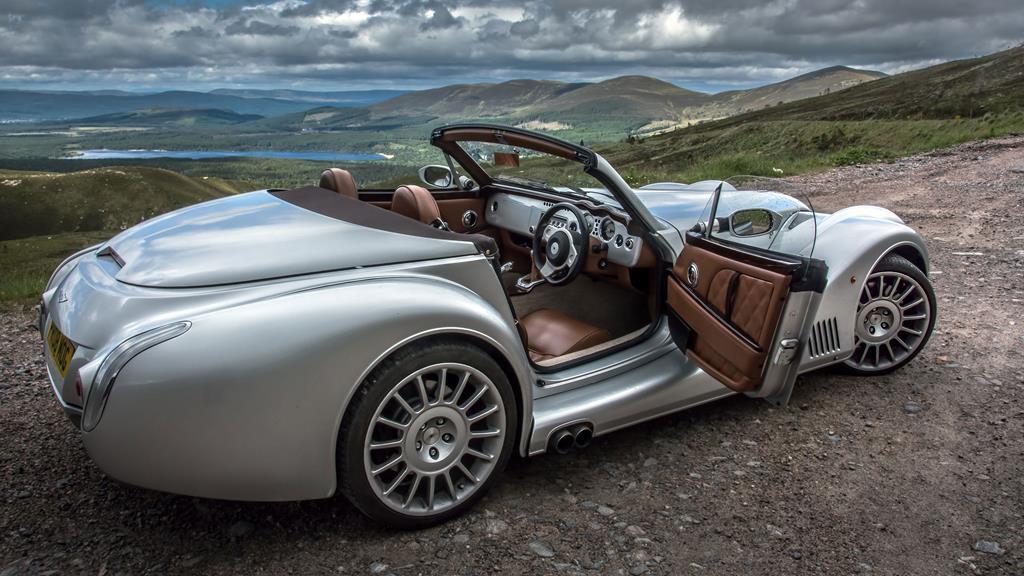 Car Factory Direct >> Morgan Aero 8 and Balvenie Distillery Drive | Centurion ... Car Factory Direct >> Morgan Aero 8 and Balvenie Distillery Drive | Centurion ...