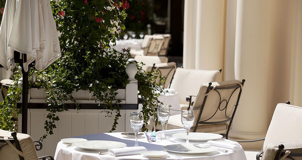 Hotel Le Bristol Rue Du Faubourg St Honore Paris Hotel Le Bristol Rue Du Faubourg St Honore Paris